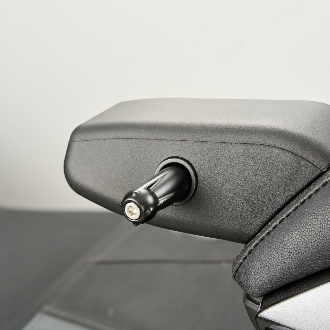 GEN 2 PASSENGER DRINK HOLDER STATIONARY MOUNT FOR '18-UP